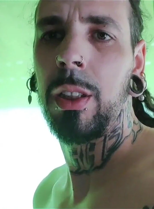 我从我丈夫最好的朋友那拿走了所有的牛奶, 让一切都在喇叭不知情的情况下拍摄（慢动作）