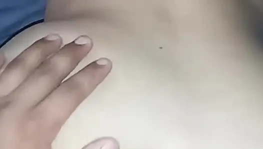 Aku masukin kontolku ke dalam memek eva sampai aku crot di atasnya