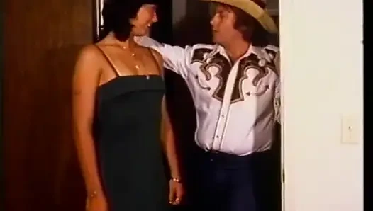 Sert sürtük sıkı amına ağda yaptırıyor