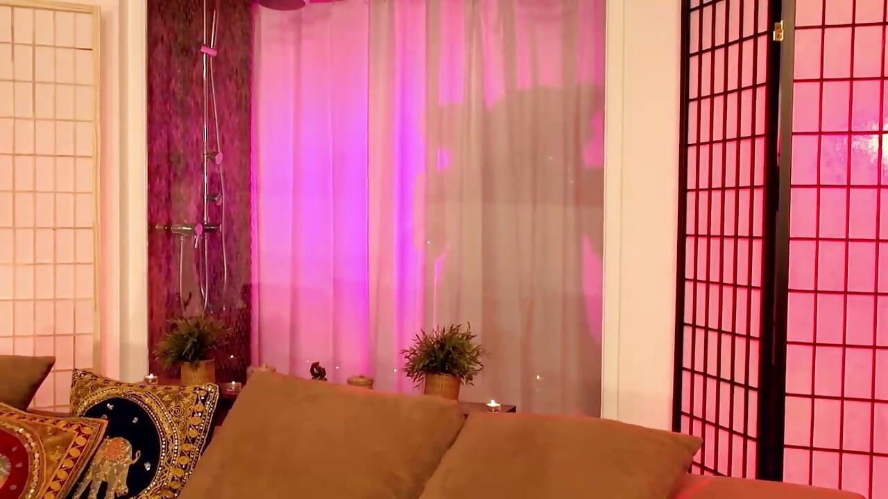 Mia Diamond's lesbian perversion
