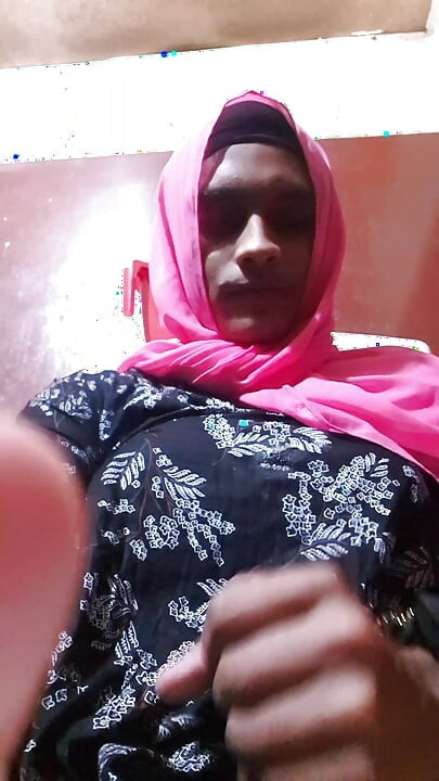 Masterbasi waria desi