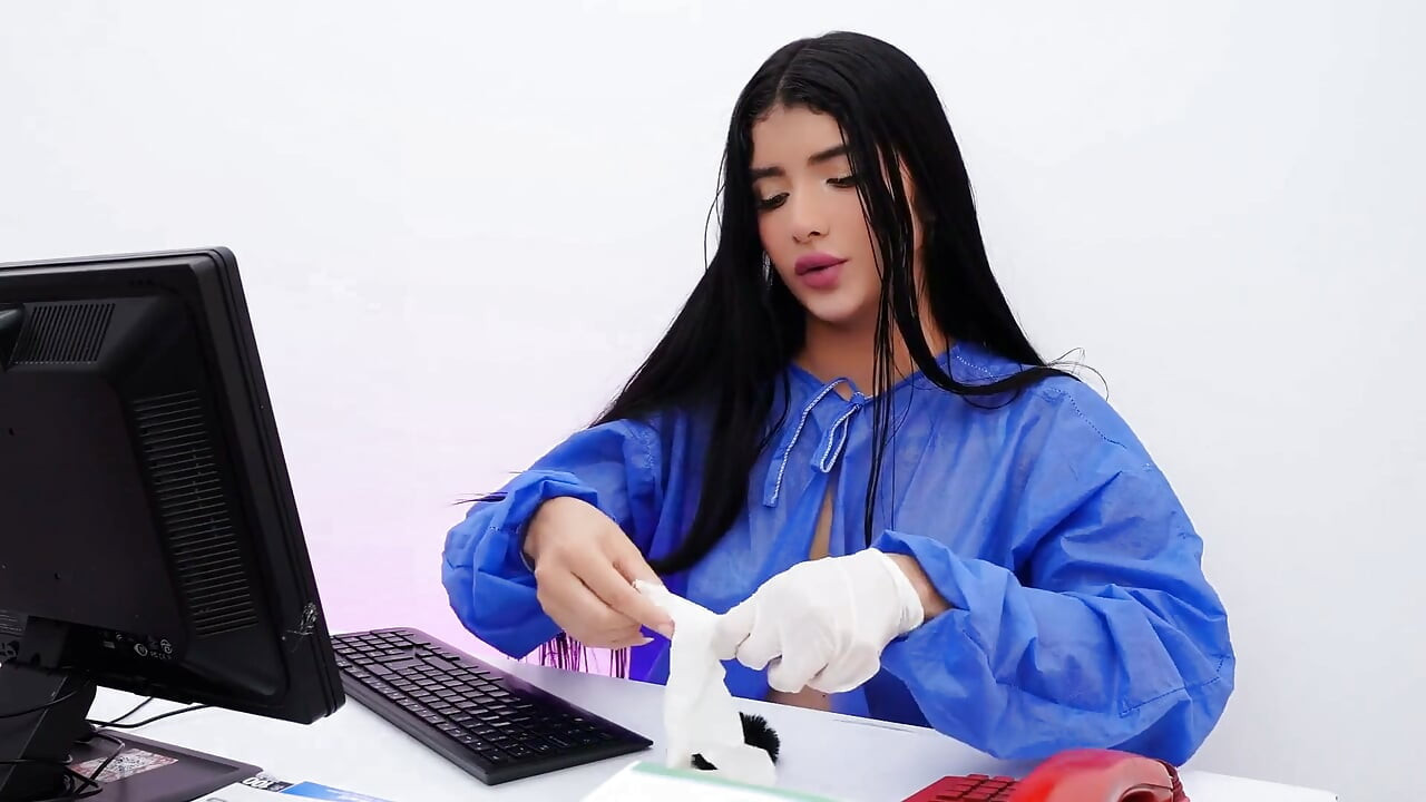Asmr: Pacjent odwiedza moje biuro i kończymy jebanie do Liviy Your Hurt