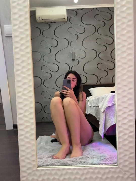 Chcete vidět víc? Přihlaste se k mým OnlyFans.