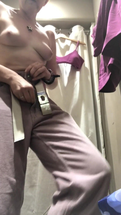 Probándome bikinis como terapia de retail después de que una peluquera arruinó absolutamente mi cabello cuando fui a recortar! | Clip 3