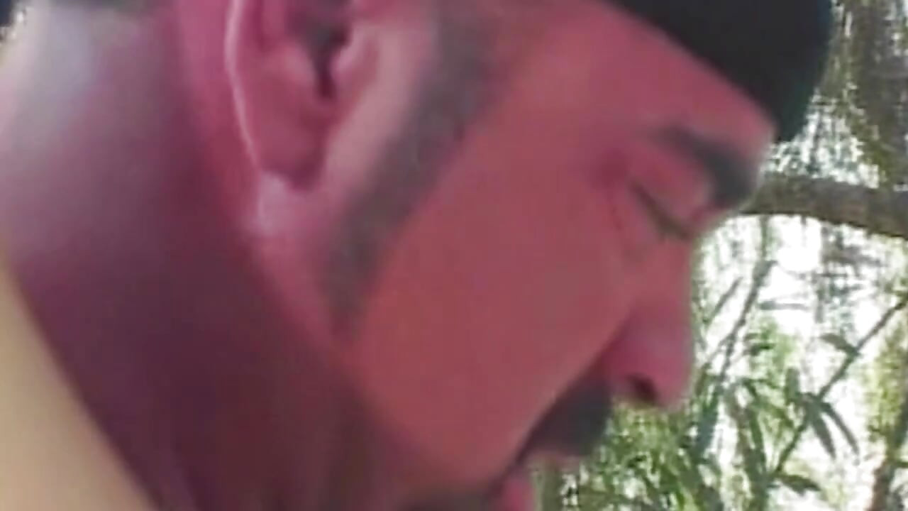 Eastern Allure - Khoe hàng nửa đêm