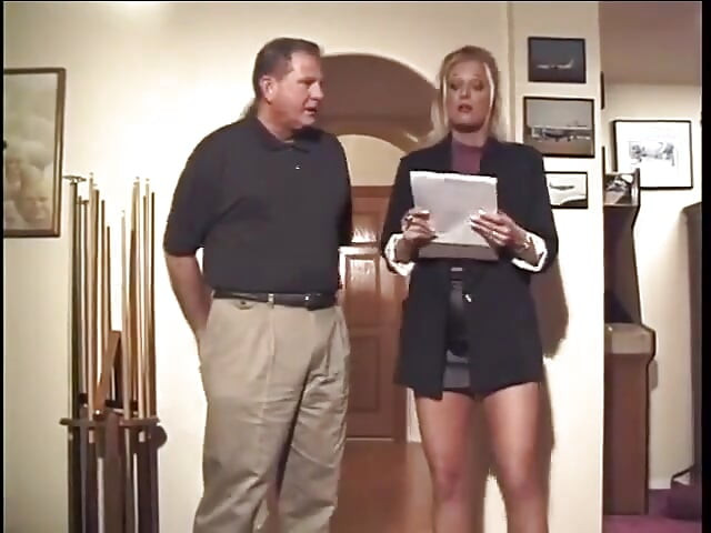 Babylonian old buffer proposed charming blonde agente immobiliare Brooke Hunter to strike a deal
