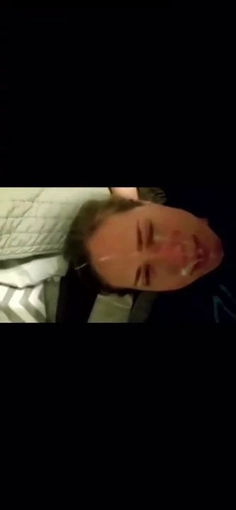 Скит на ее лице