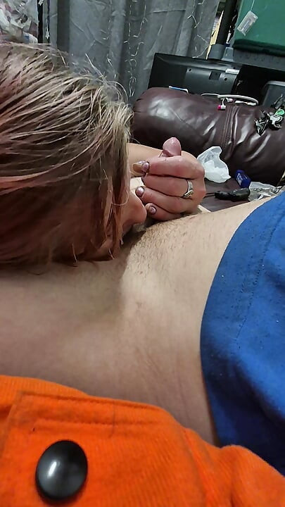 Blonde Amature Deepthroat Queen Special K shows off her skills on wildstyles