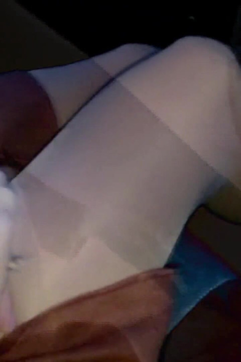 Driving in Nude Pantyhose and Bworn Buckled Pumps