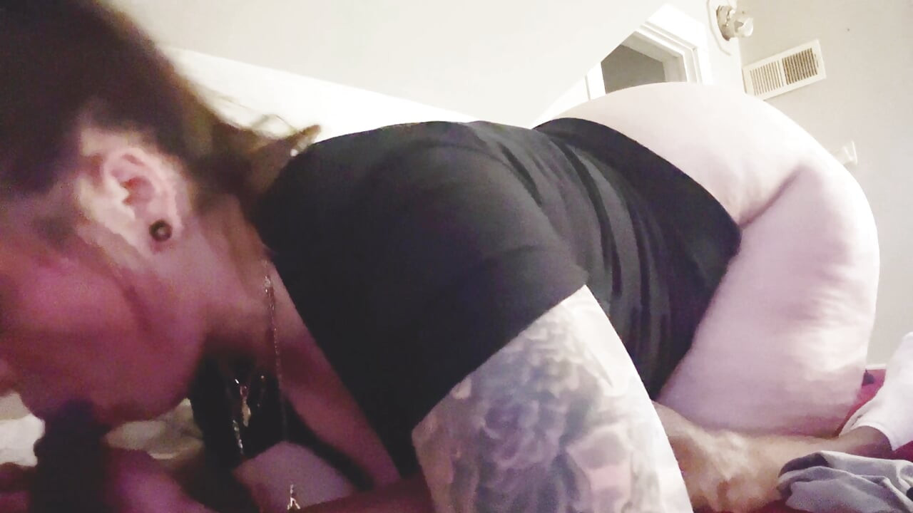 Gives Amazing Blowjob And Gets Her Wet Hairy Bush Fucked