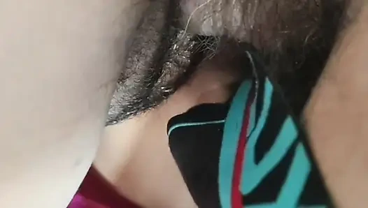 Hintli büyük götlü ev karısının her gece yarağa ihtiyacı var (6 kez boşalıyor mu?