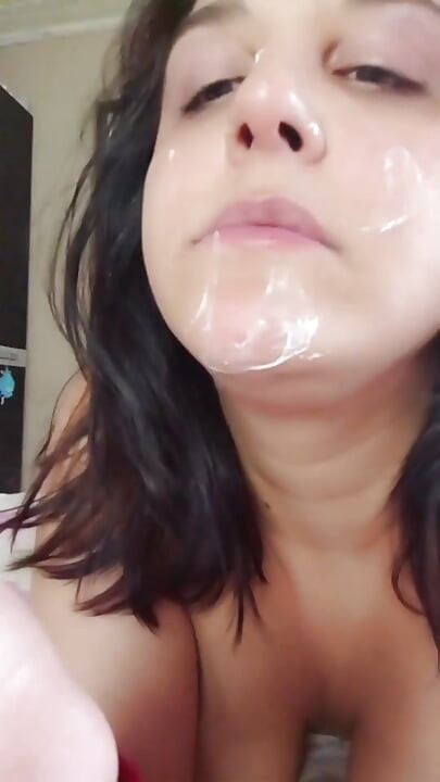 Nago i robienie bałaganu w bubblegum na Videocall - Bunny Looner