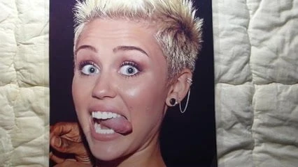 Miley Cyrus Cummed
