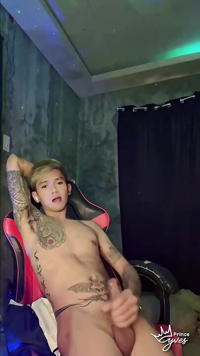 Inked Horny Twink Performed in a Live Webcam Show