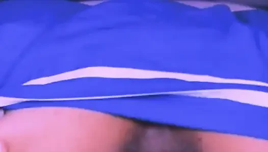 Üvey kız kardeş sert yarağıyla üvey erkek kardeşinden ders alıyor