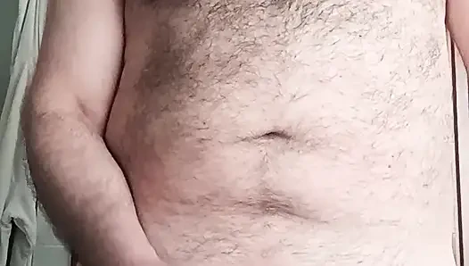 Porno videosu izlerken tek başına mastürbasyon yapmaktan zevk alıyorum