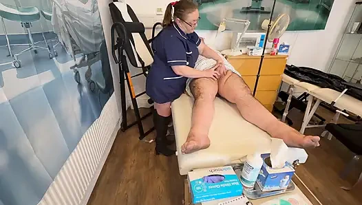 Bagian 2: mr hughes pergi ke besar matron satana untuk membantu kecilnya