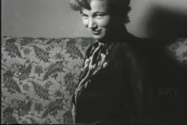Voluptous Virginia Bell in Traditional Asian Dress