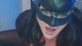 Batgirl trans gozando