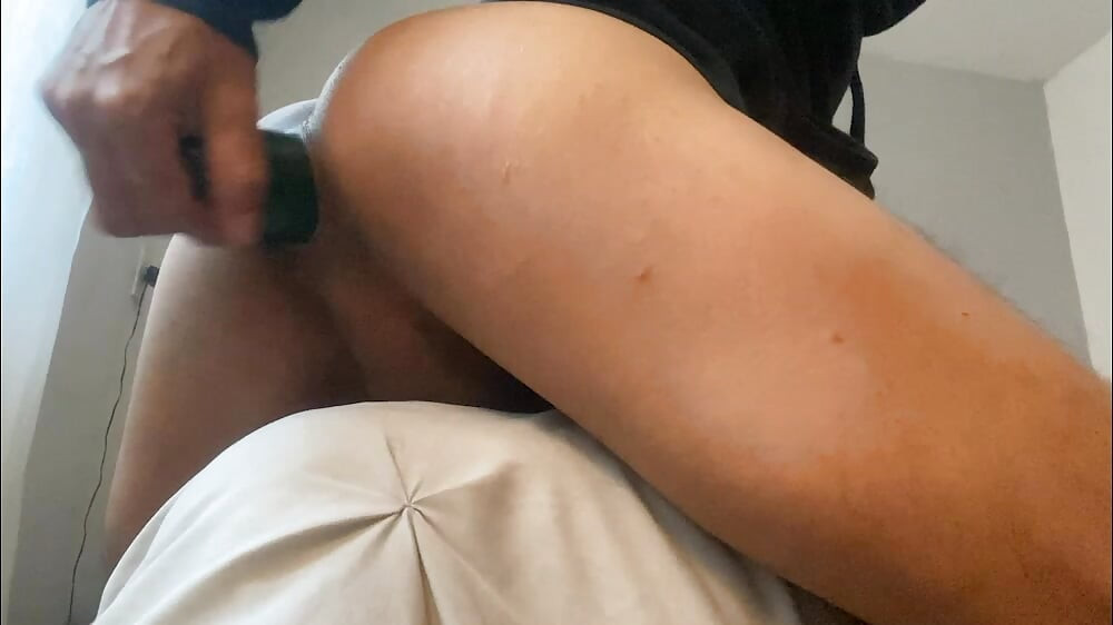 10 INCHES IN THE ASS
