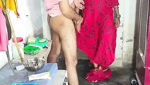 Трах киски задницей, член, сосание киски, сосание груди, сосание молока из груди и сидение на члене раком и лежа прямо на хинди аудио