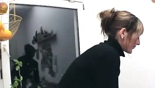 Reife blondine dildos feuchte muschi bis zum ballendem orgasmus