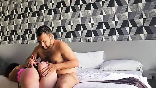 Sürtük götten sert sikildikten sonra ağzına büyük bir boşalma alıyor