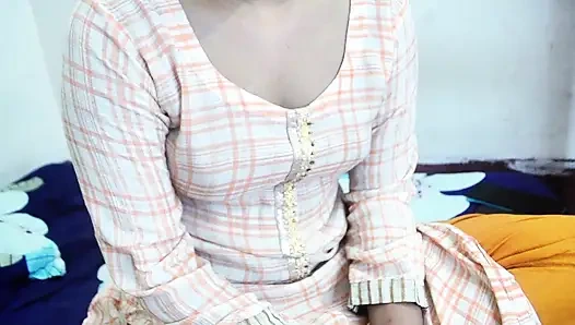 ЧАСТЬ 1 я соблазнил мою грудастую домохозяйку повеселиться с ней