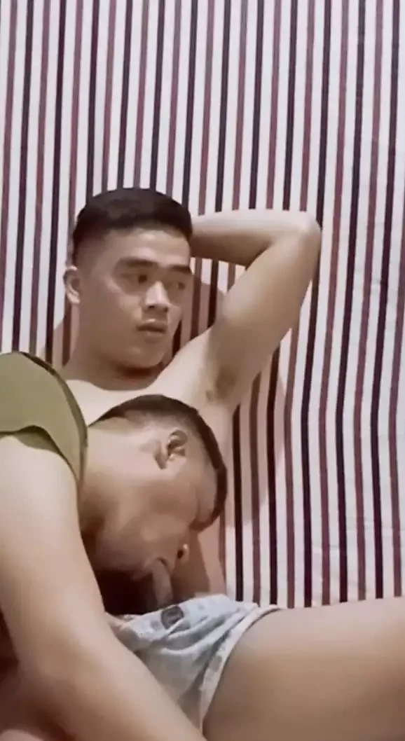 我姐姐的男朋友给我口交
