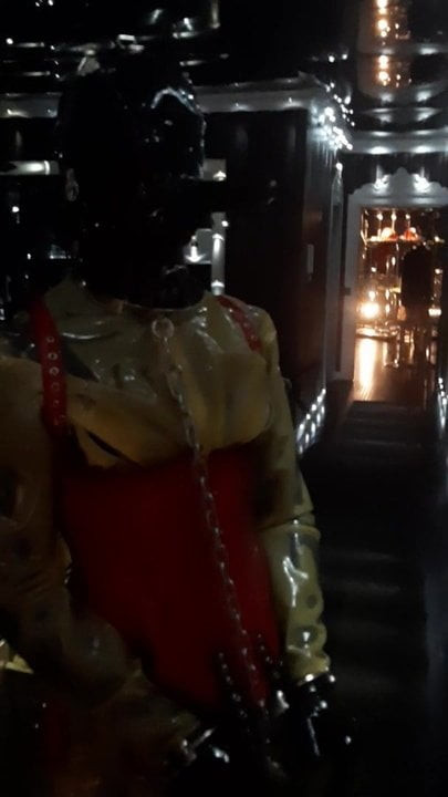 Licky Velvet 's rubberslave