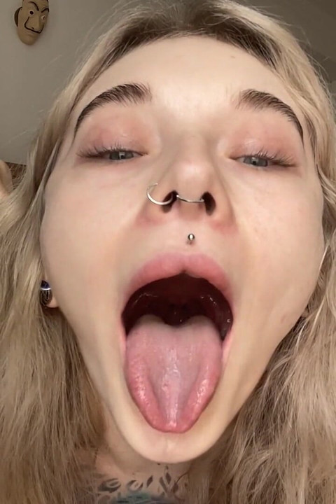 Blowjob with Eyes Contact
