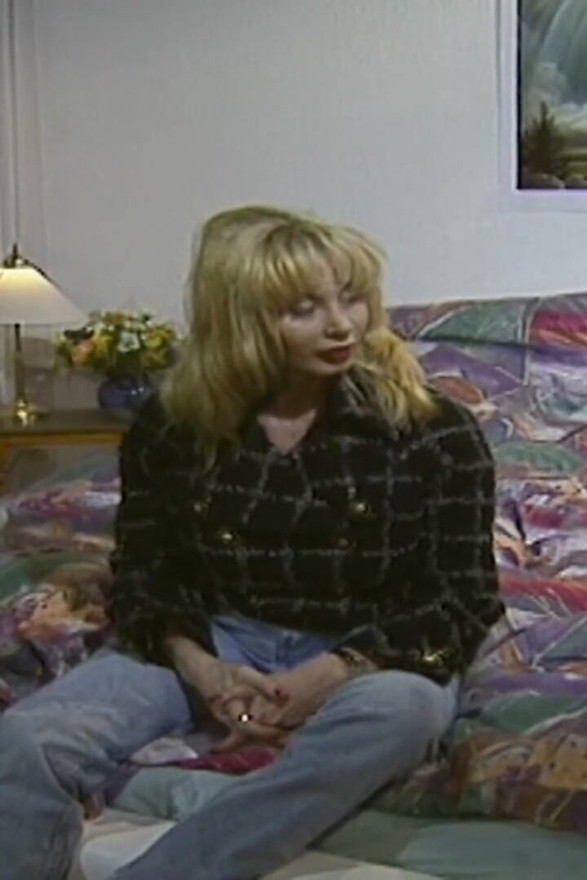 Hot teen interrupted by her stepmom for hot threesome