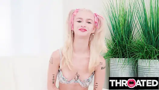 Gırtlaklı - ıslak döle aç emma rosie yüzü sikiliyor ve yüzüne boşalma