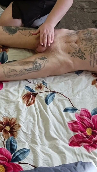 Mother-in-law does a body massage and jerks off my dick before cumming | Clip 1