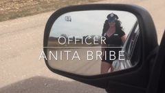 Femeie polițistă obraznică