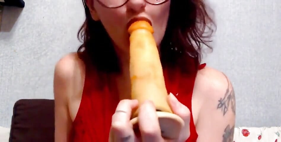 辣妹吸吮你的大雞巴