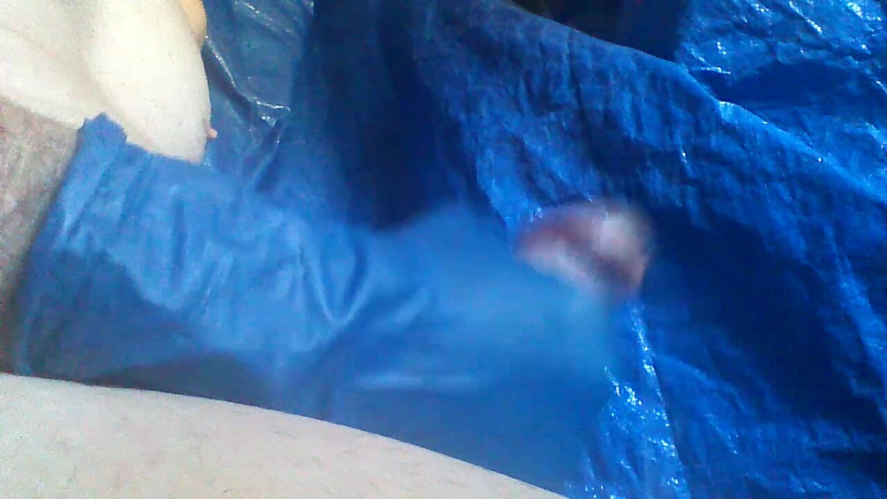 solo cum spray on fixed camera