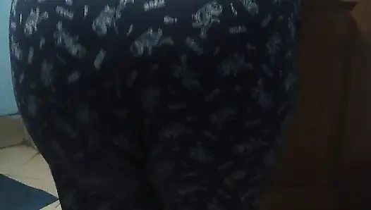 Gadis hot india dengan pantat bahenol