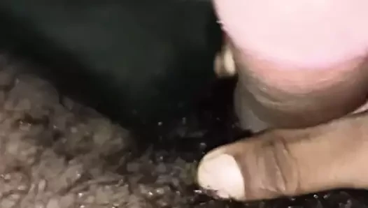 Sonunda yaz geldi ve tüm kızlar striptiz yapıyor