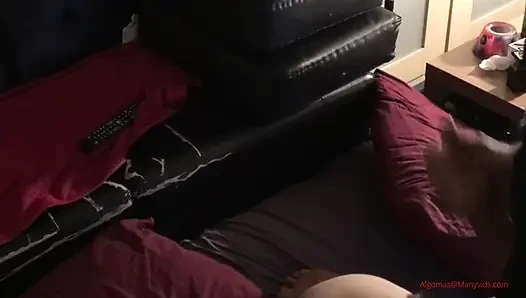 Aku menelan kontolnya seperti aku tidak pernah melihatnya! Pov - nyepong kontol