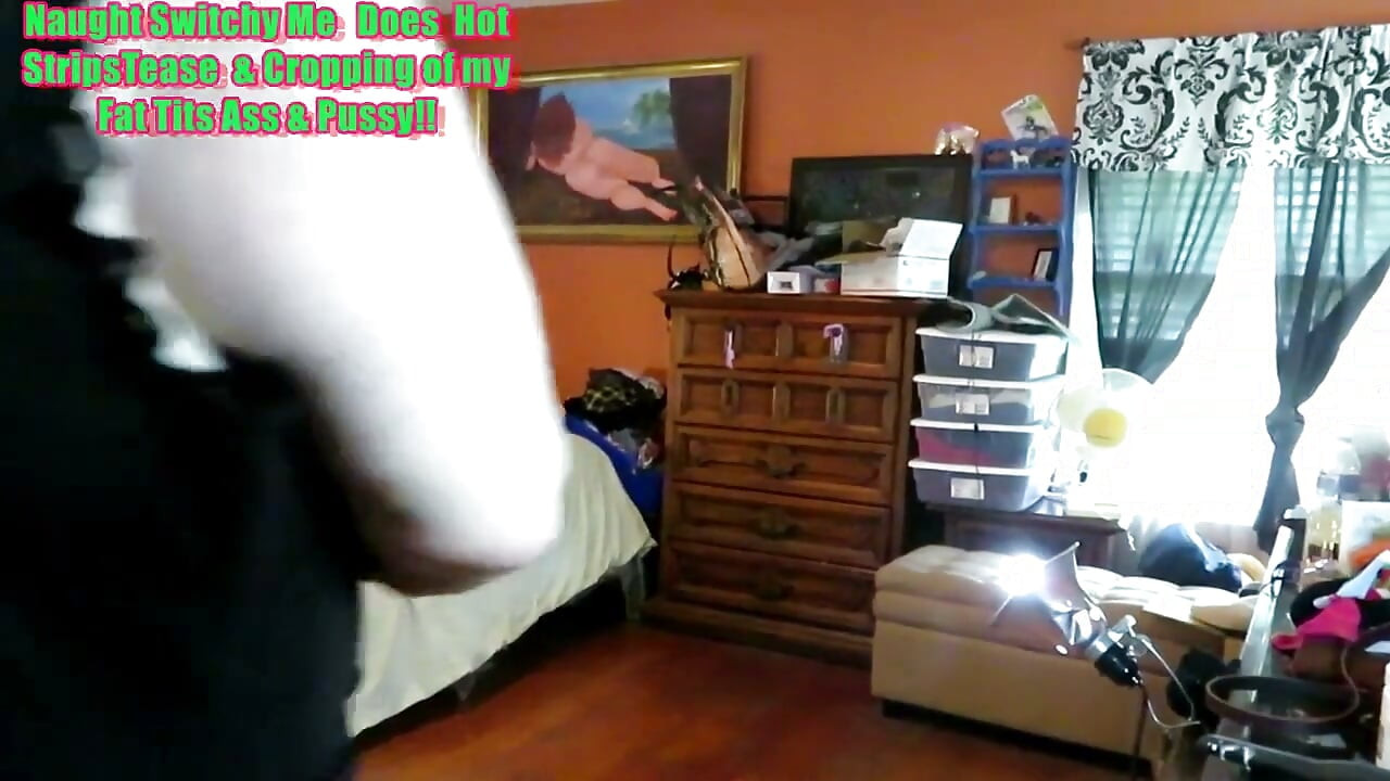 Domme Strips and Crops Her Own Body Ends with Her Fucking Self with Crop!