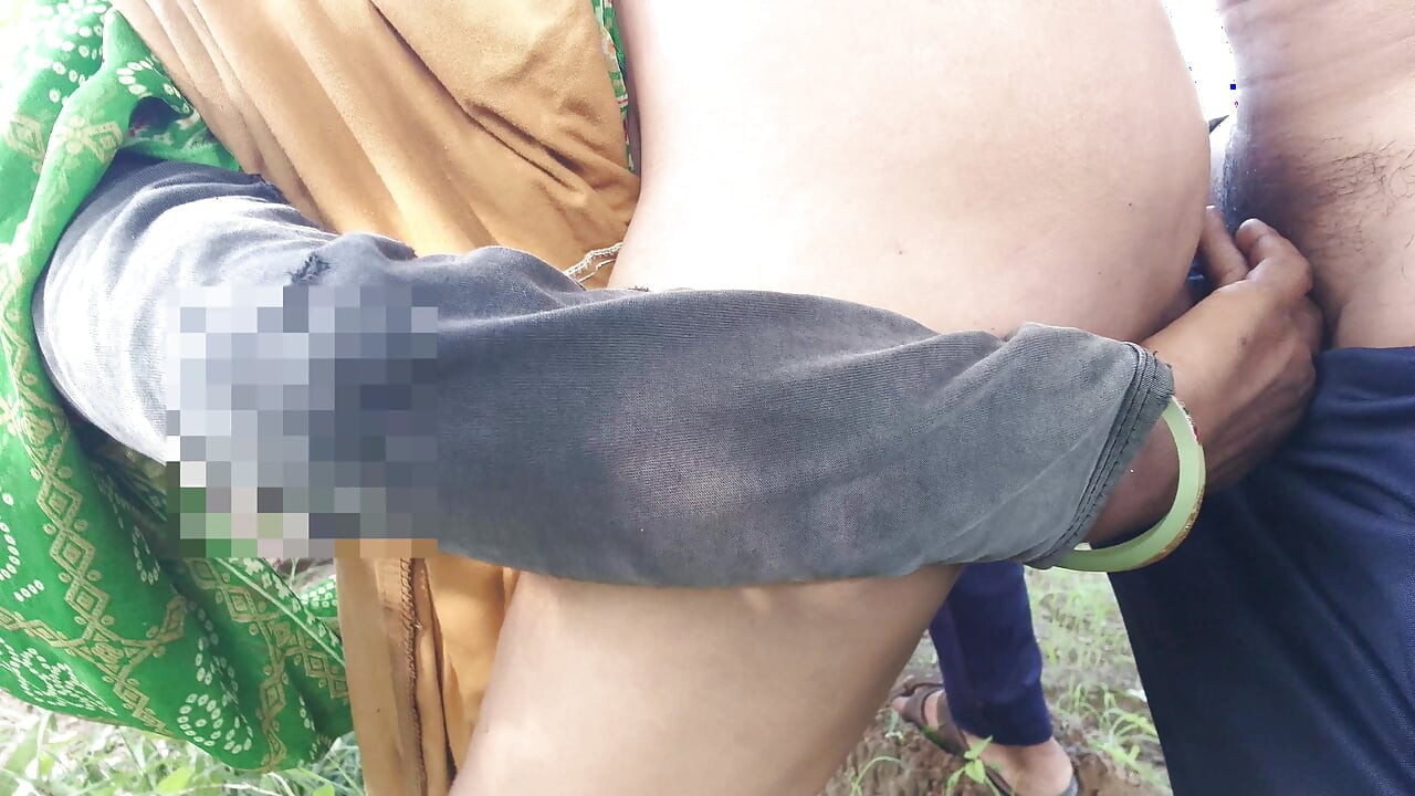 Barish ke Mausam mein payal bhabhi ki gand chudai ki