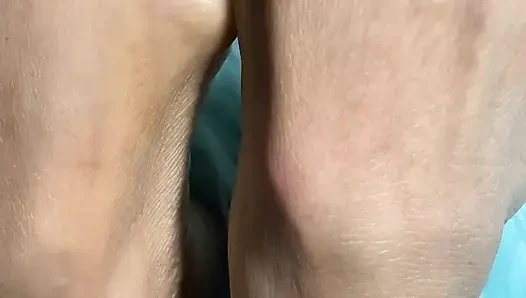 Melove zeigt nur ihre sexy kleinen füße