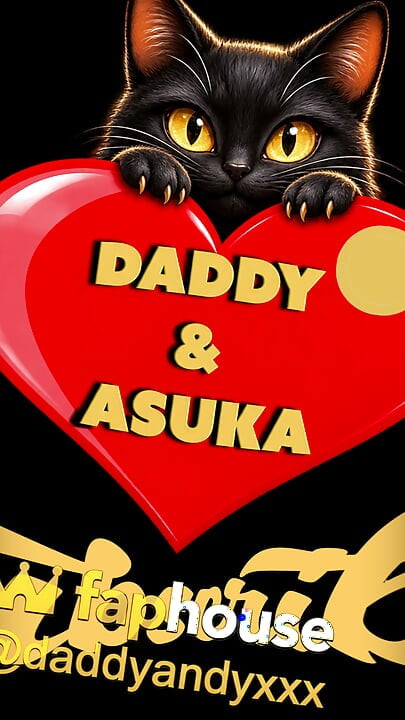 Kamera arkası baba makyaj yaparken Asuka'dan flüt alıyor