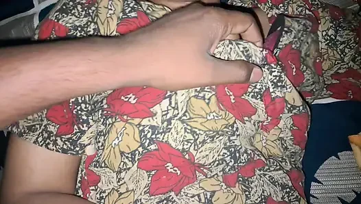 Persetubuhan misionaris desi india mendapat mani muncrat