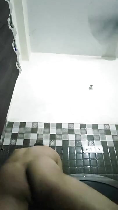Bhabhi ko hotel me chod devar ne patak kar