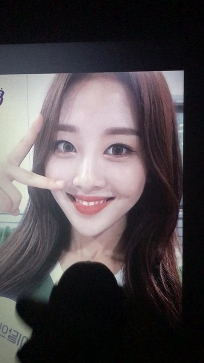 YVES LOONA cum tribute 3