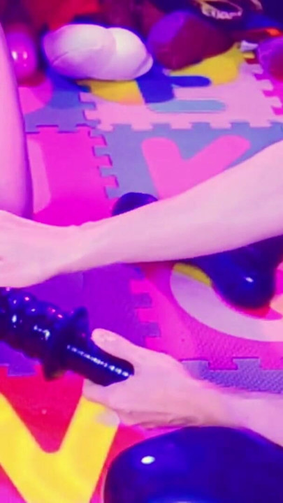 SISSY ANAL &TREINAMENTO DE CASTIDADE por Mestra de LÁTEX | Clipe 2
