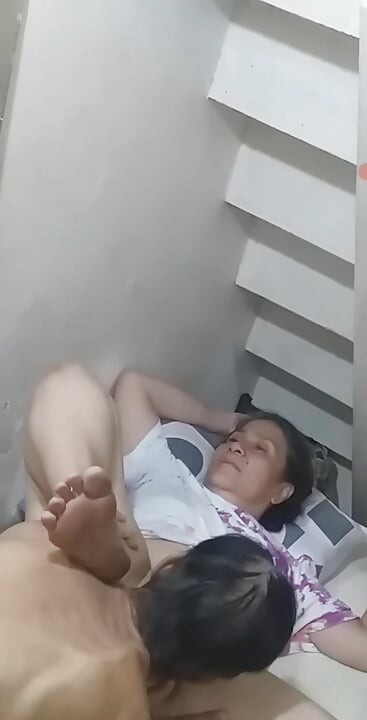 she ask me a favor to eat her pussy more