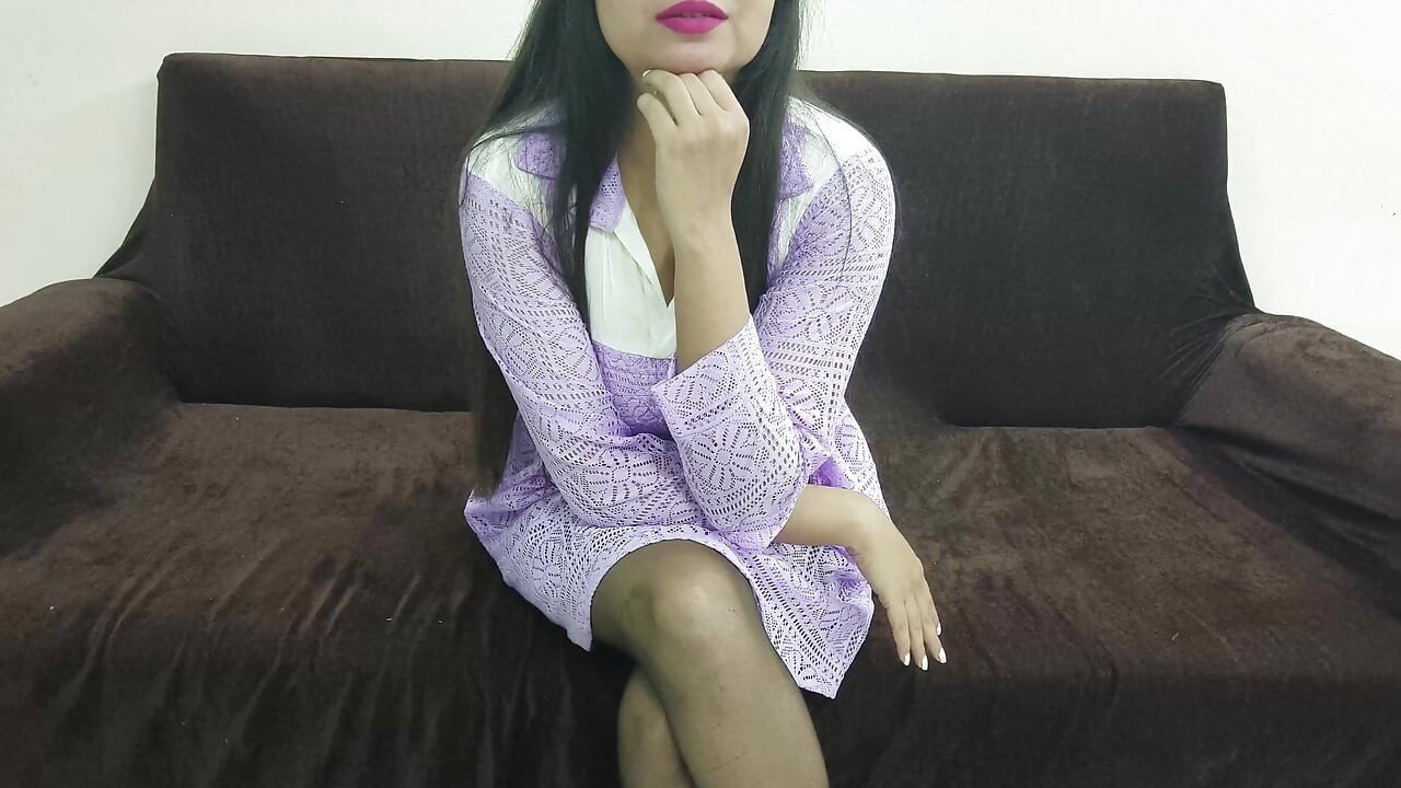 Profesoară desi excitată care se bucură de sex cu elevii într-un an nou Specia 2026 Video nou L Way